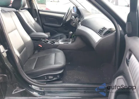 2005 BMW 325Xi z USA, uszkodzony, nr VIN WBAEU33495PR20599